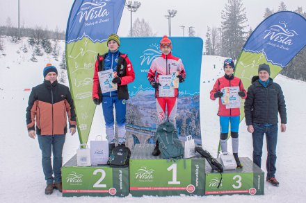 Dekoracje najlepszych IV Biegu o Puchar Wisły